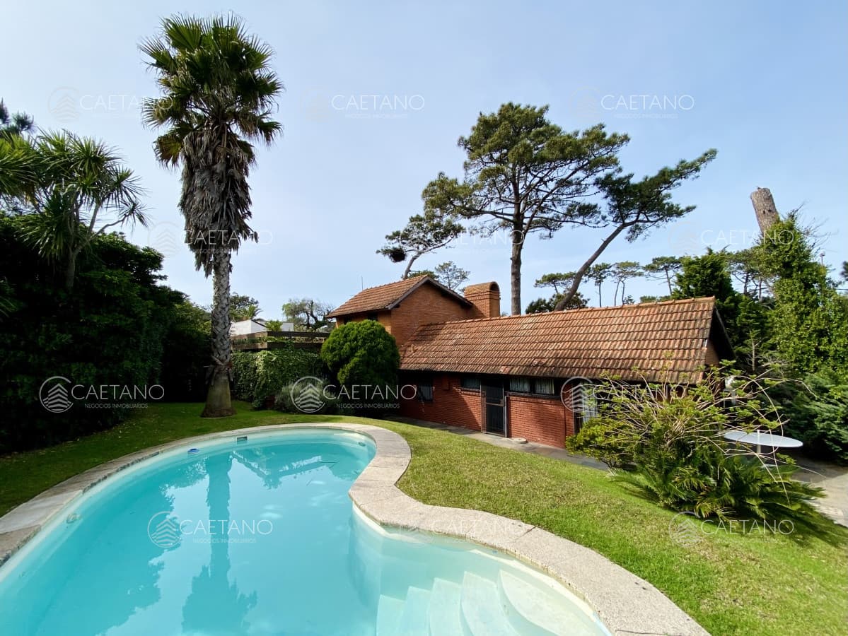 VENTA CASA PLAYA MANSA, 4 DORMITORIOS