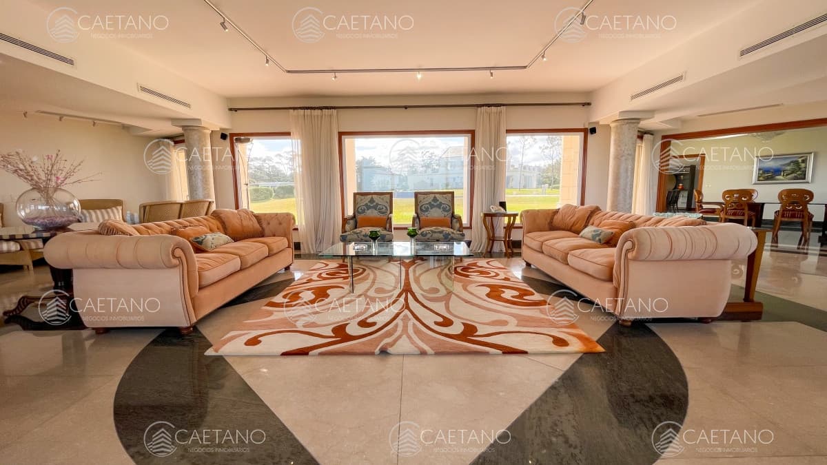 Venta casa 10 dormitorios playa mansa Punta del Este