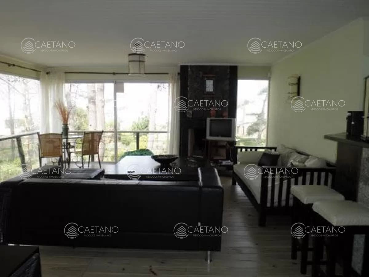 Venta casa 5 dormitorios Montoya La Barra