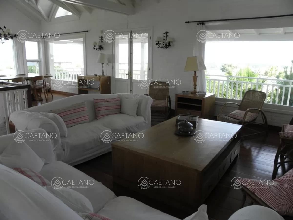 Venta casa 7 dormitorios. Punta Piedras, Manantiales
