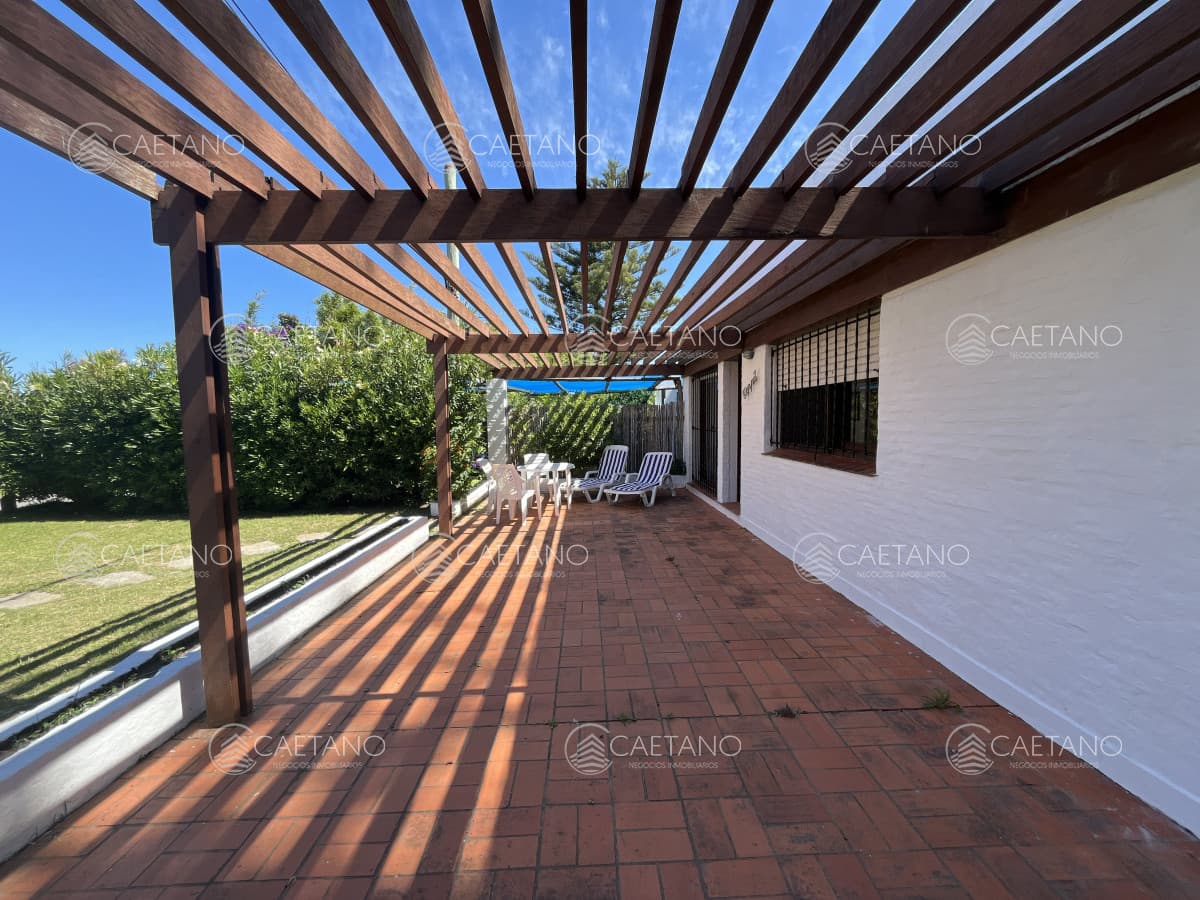 Venta casa 3 dormitorios, La barra. Punta del Este