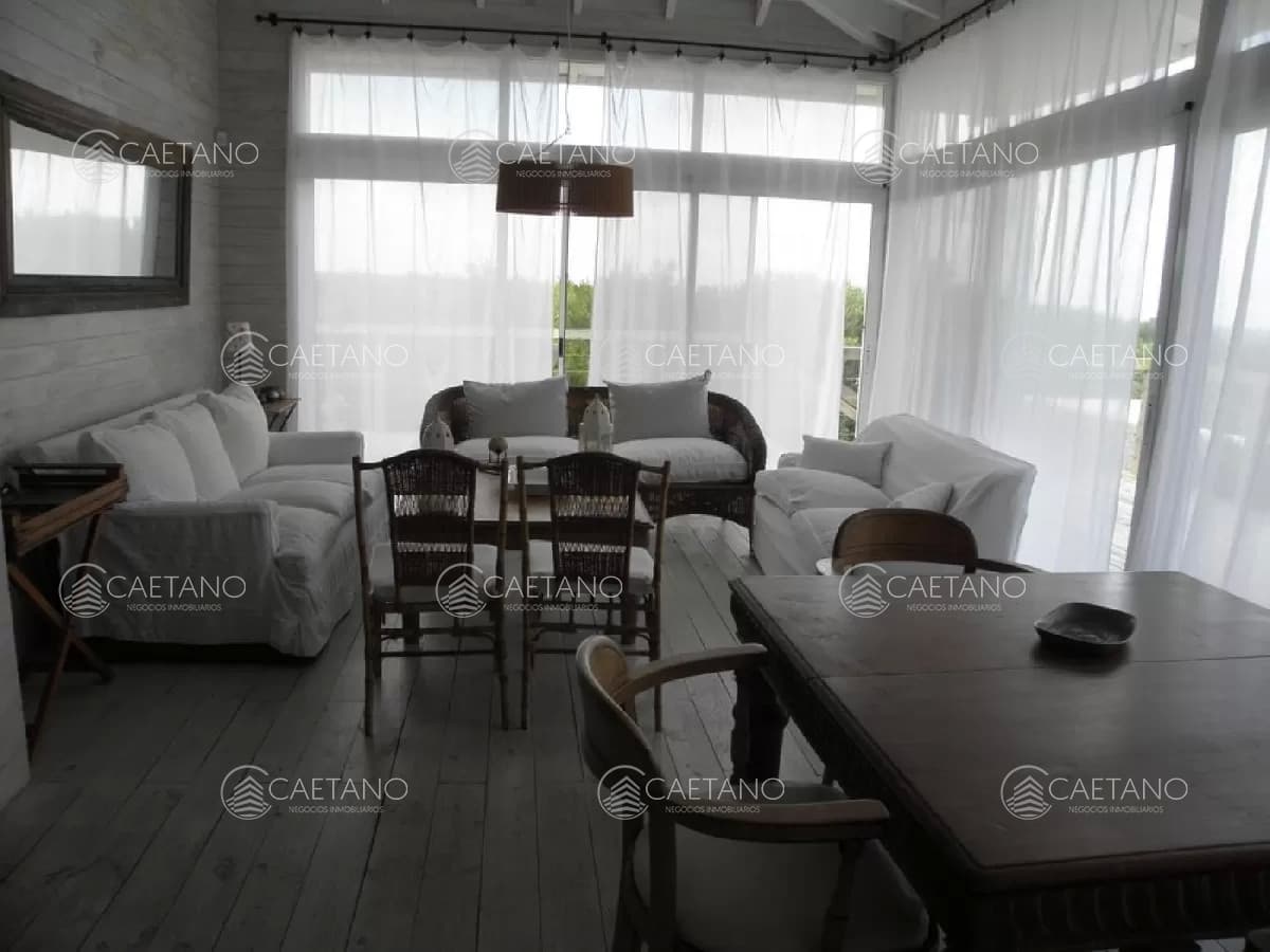 Venta casa 7 dormitorios. Punta Piedras, Manantiales