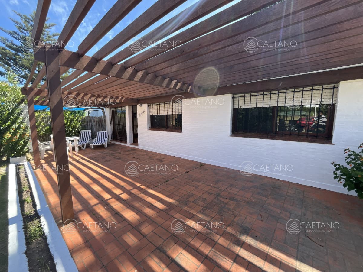 Venta casa 3 dormitorios, La barra. Punta del Este