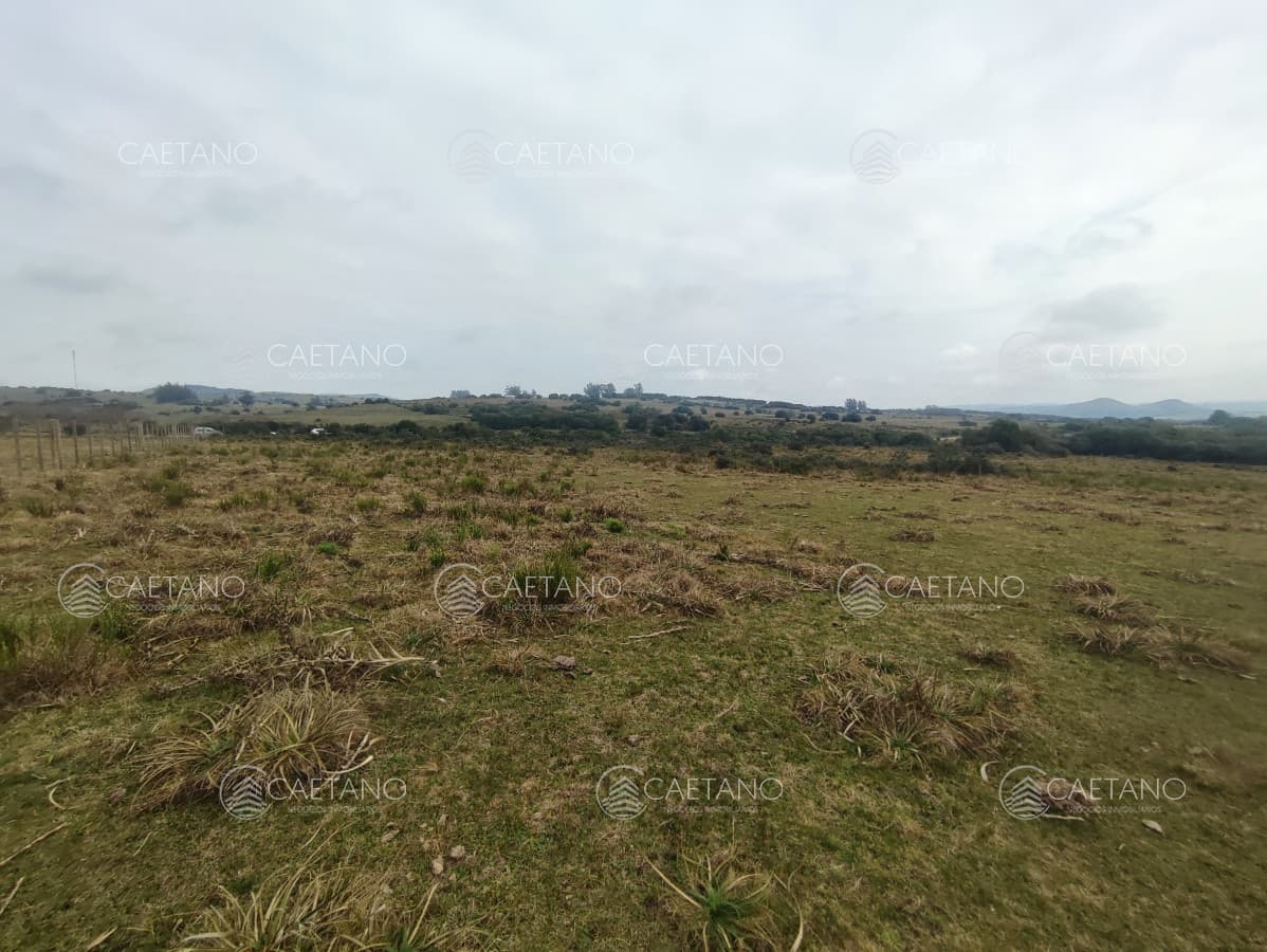 Venta chacra con costa arroyo. Ruta 12 Maldonado