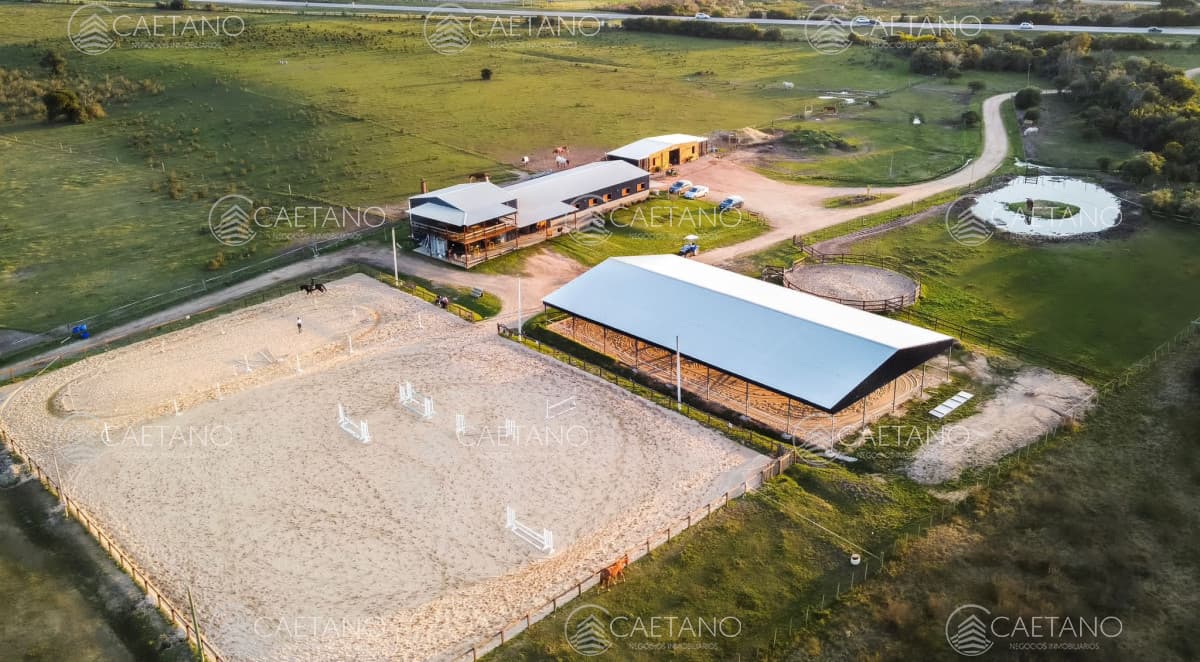 Venta de chacra con costa en arroyo, zona en expansión. RUTA 39