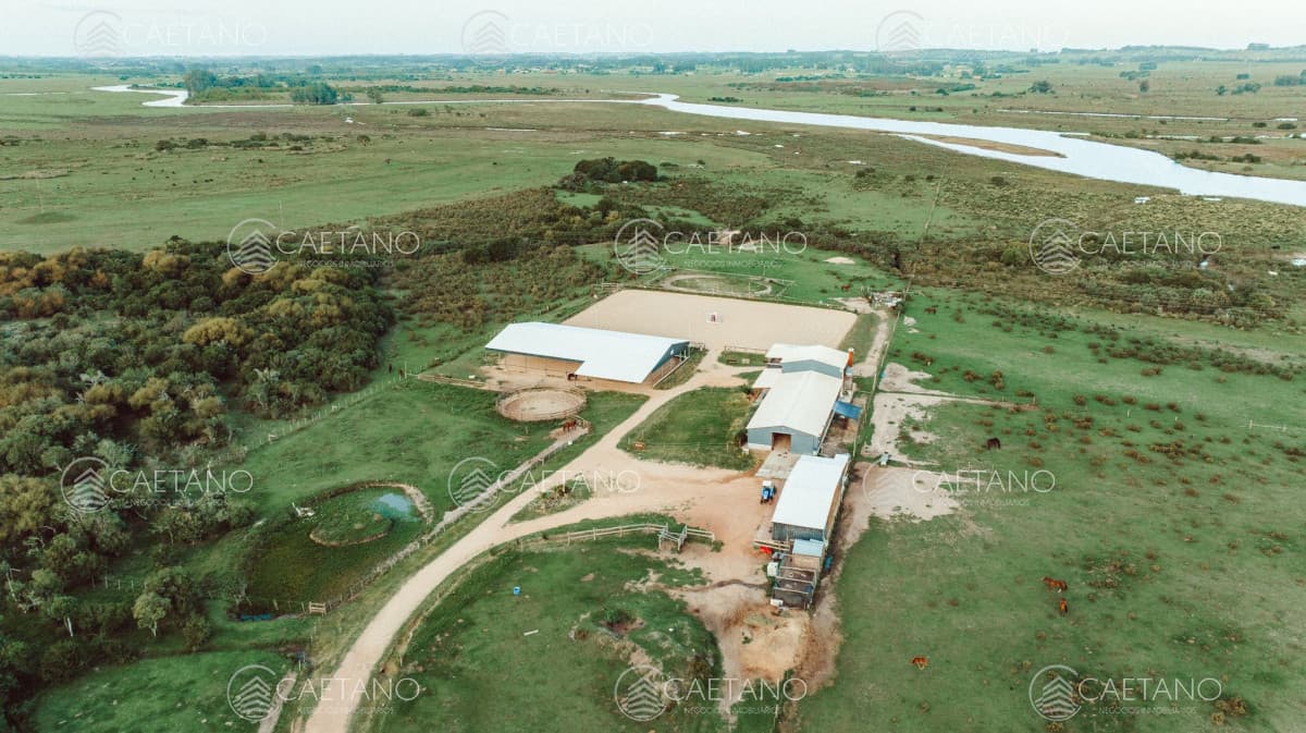 Venta de chacra con costa en arroyo, zona en expansión. RUTA 39