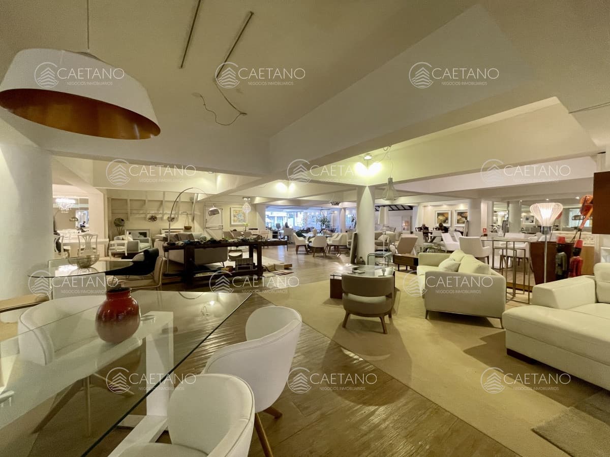 Hermoso local en Punta del Este