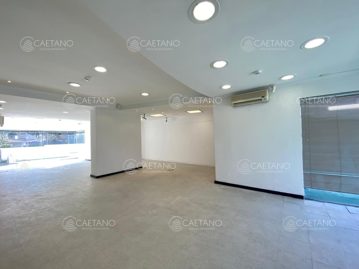 Local comercial sobre Roosevelt