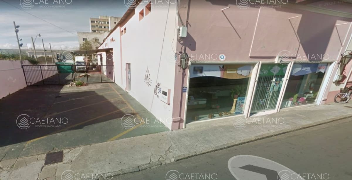 Gran Local en Centro de Maldonado