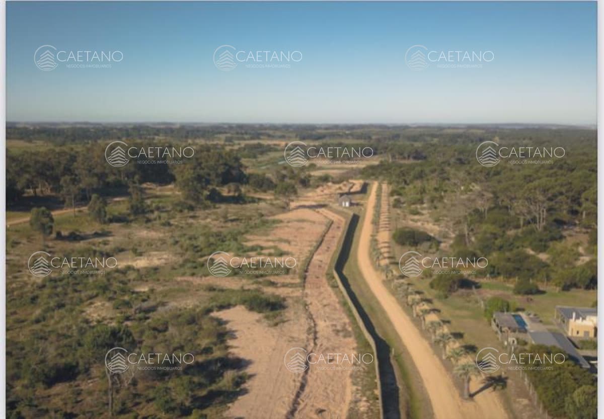Venta Terrenos Nuevo Barrio Cerrado ubicado a 400 metros del ingreso a José Ignacio.