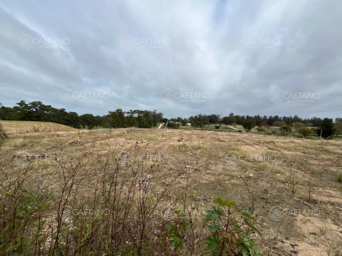Venta terreno golf Punta del Este.