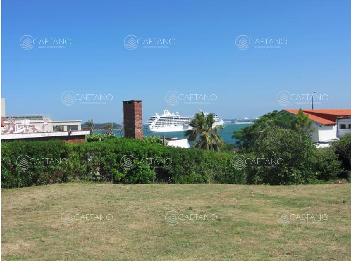 Lote con hermosa vista al mar!