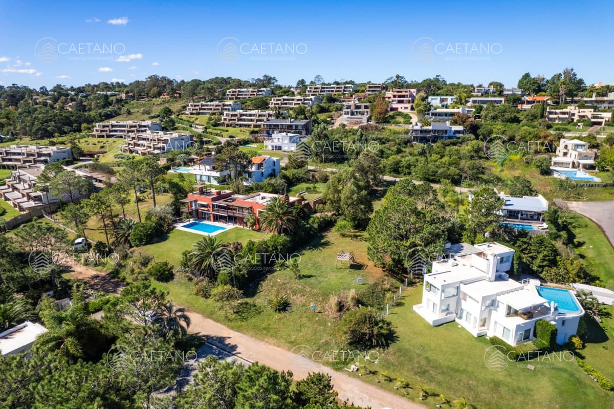Venta terreno en Punta Ballena -