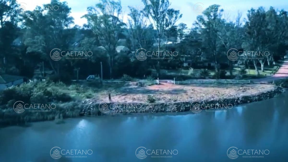 Venta excepcional Terreno Primera linea de la Barra