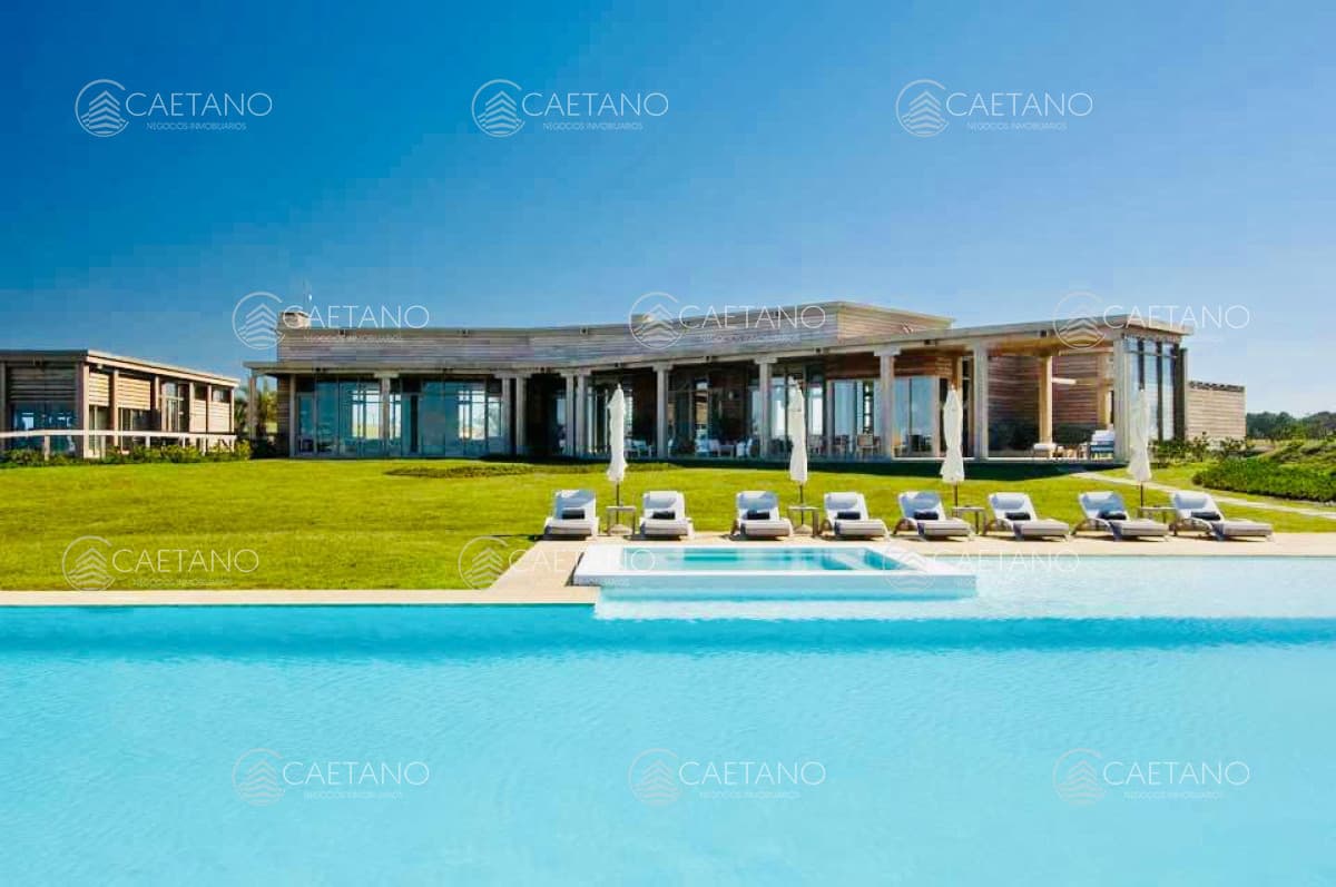 Venta terreno en Las Garzas