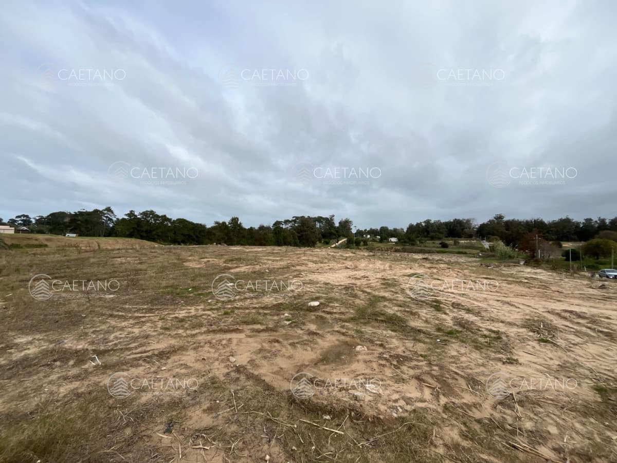 Venta terreno golf Punta del Este.