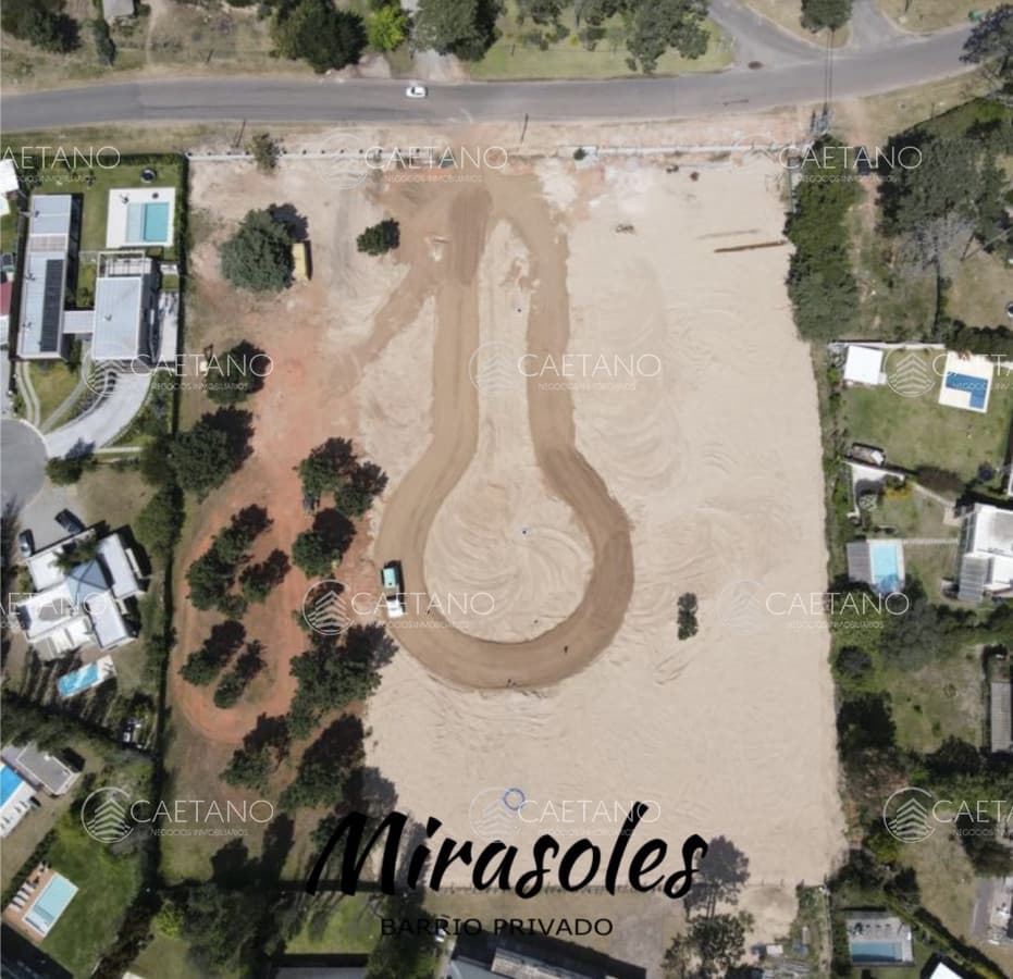Venta terreno Punta del Este.