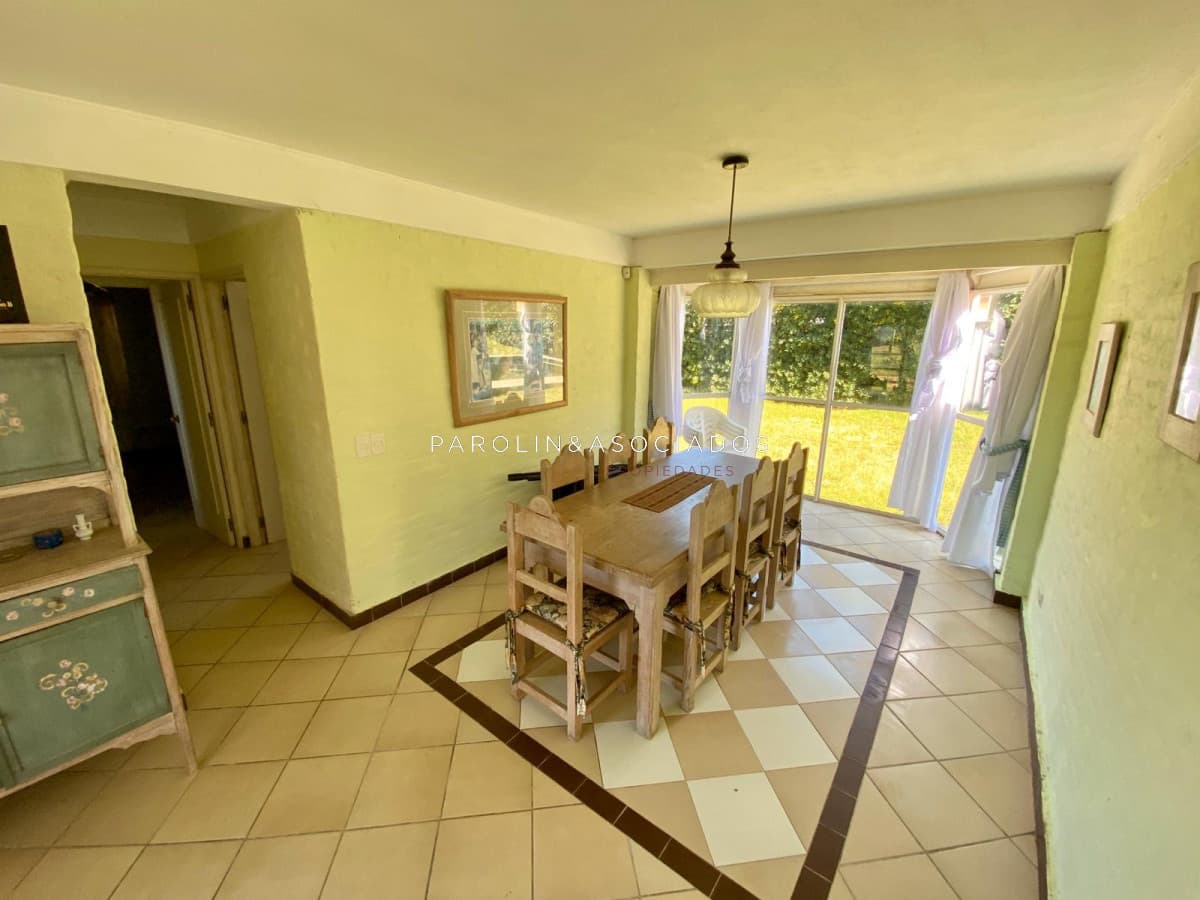 Casa en venta en Manantiales, 4 dormitorios, Punta del Este.