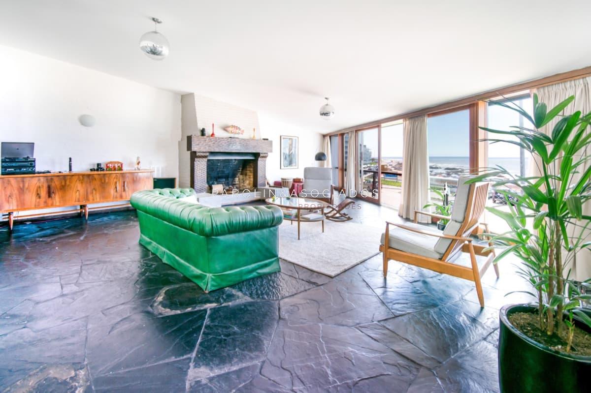 Casa en venta de 6 dormitorios en Penisula, Punta del Este.