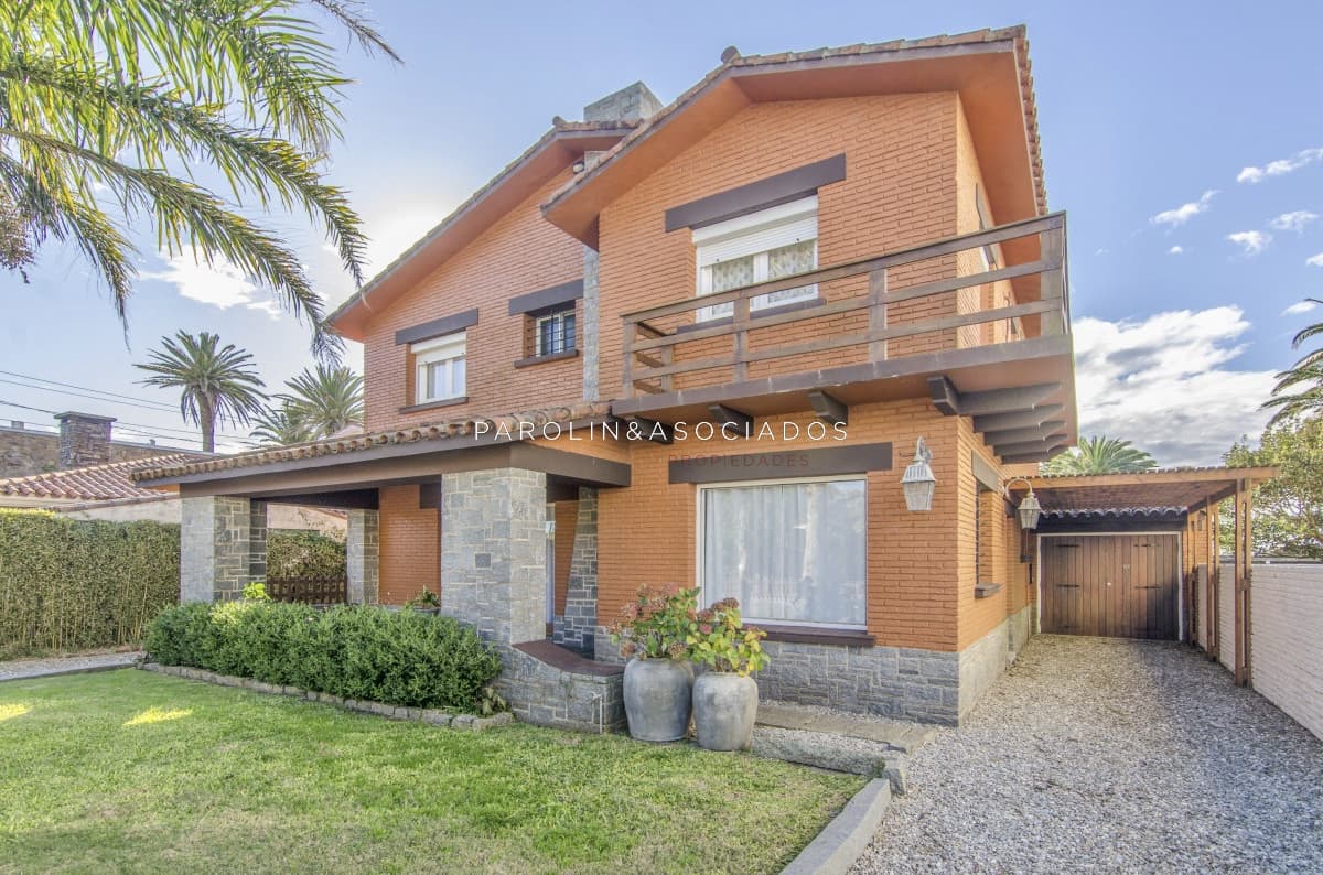 Casa de 6 dormitorios en Península-Punta del Este
