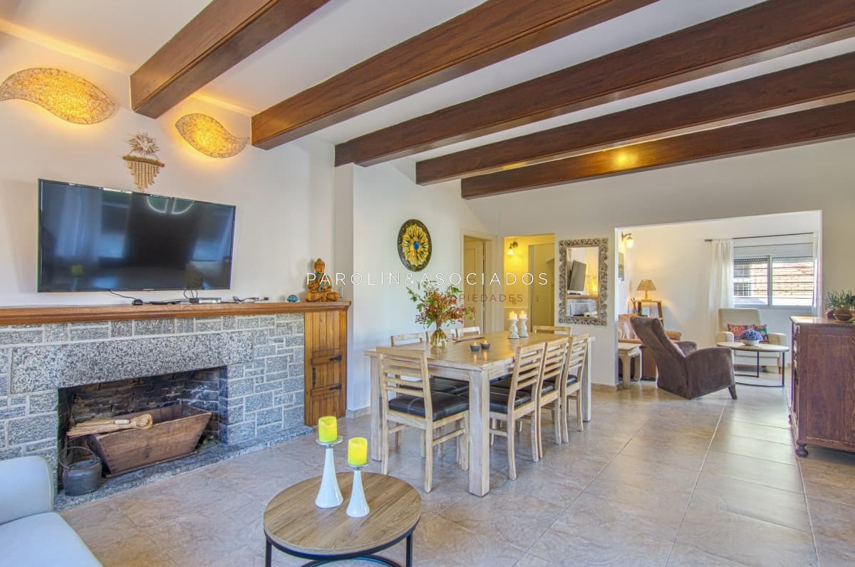 Casa de 6 dormitorios en Península-Punta del Este
