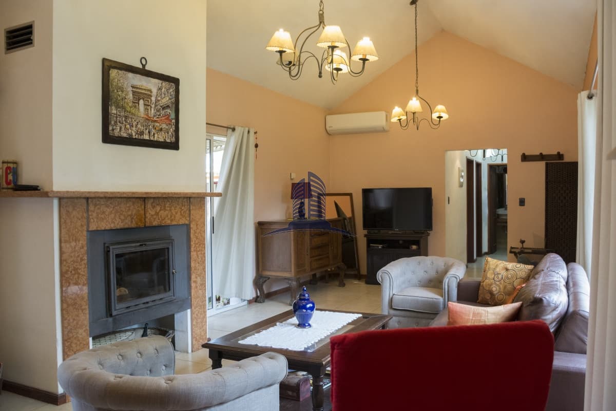 San Rafael – Para vivir todo el año ! CASA EN VENTA.