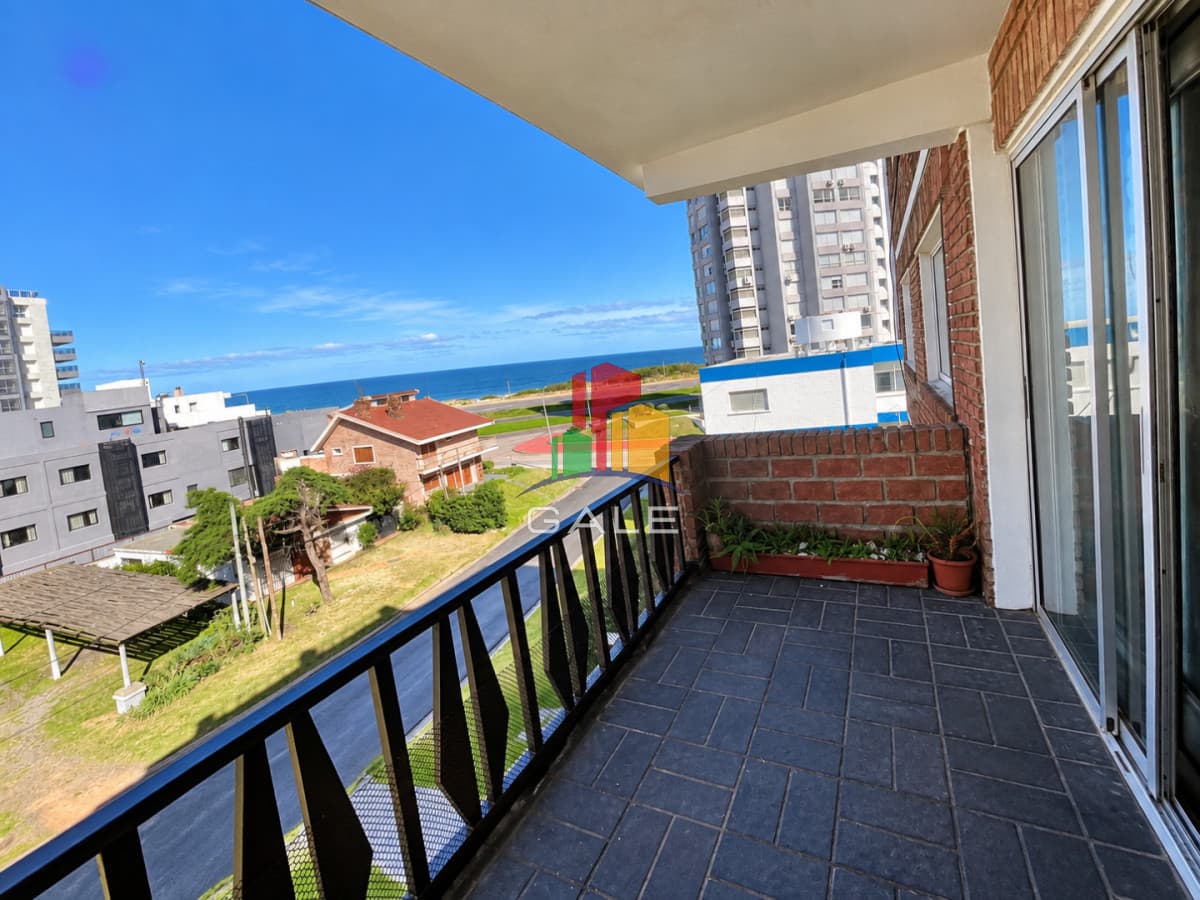 Gale Propiedades & Escribanía Apartamento ID.5239 - Apartamento Venta La Pastora 3 Dormitorios Punta del Este