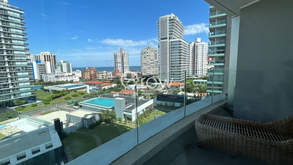 Venta de apartamento de 1 dormitorio y medio en Punta del Este