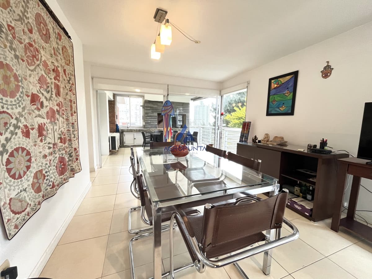 Venta apartamento 3 dormitorios. Playa mansa, Punta del Este