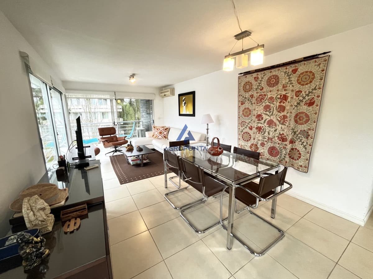 Venta apartamento 3 dormitorios. Playa mansa, Punta del Este