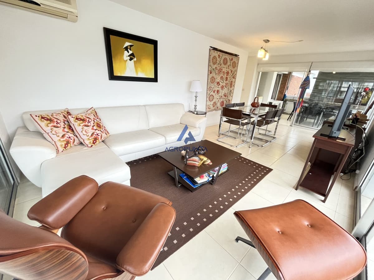Venta apartamento 3 dormitorios. Playa mansa, Punta del Este