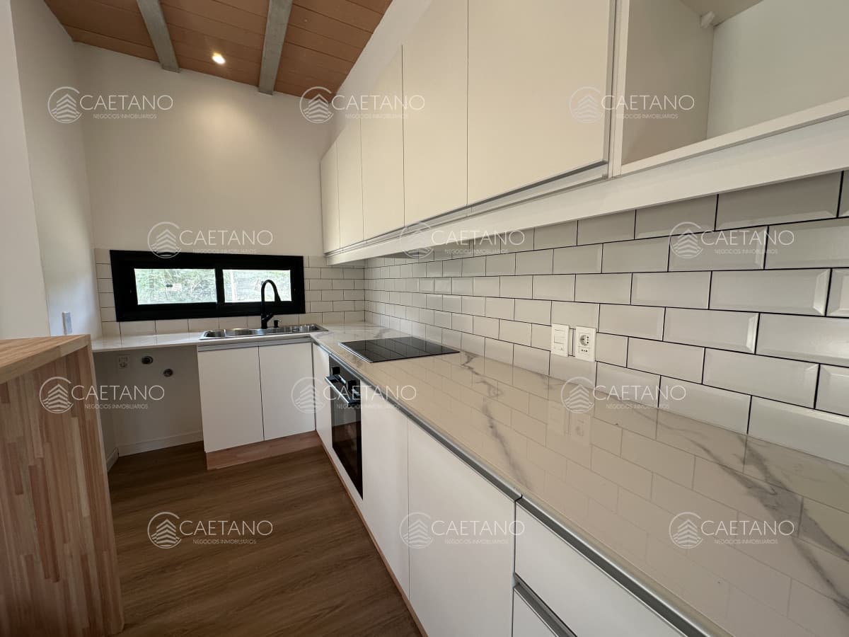 Venta casa a estrenar en barrio Club del lago Punta Ballena