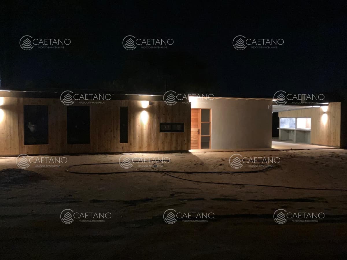 Venta casa a estrenar en barrio Club del lago Punta Ballena