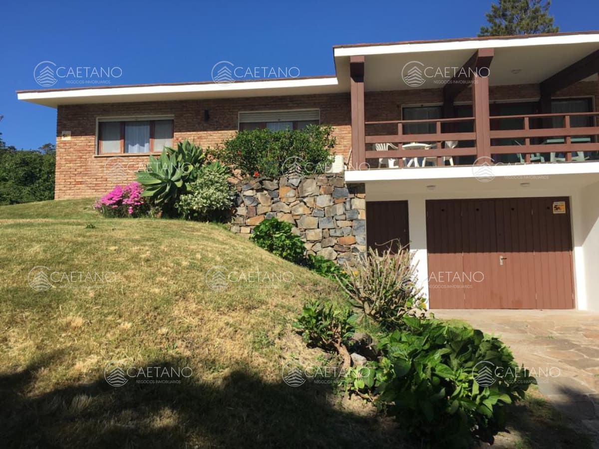 Venta de casa de 3 dormitorios en Punta Ballena