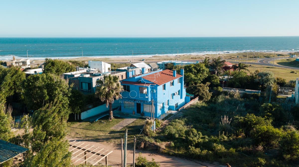 Casa en Punta Piedras - Manantiales