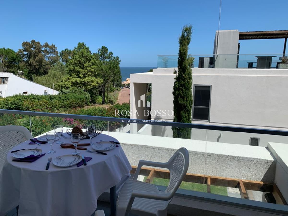 Lindo apartamento en edificio Rinconada del Mar, Punta Ballena