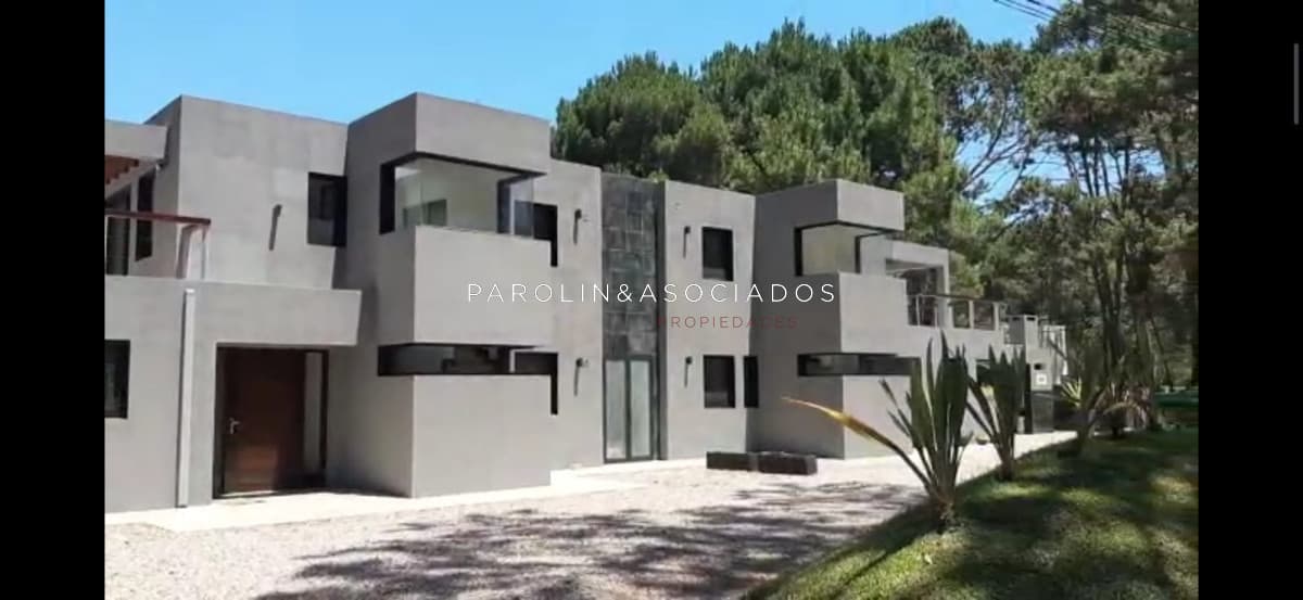 Casa en venta de 3 dormitorios en complejo Solanas barrio cerrado, Punta del Este.