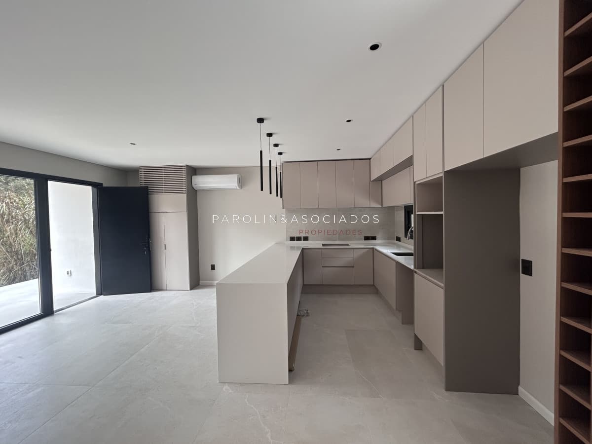 Venta casa en Club del lago Punta Ballena