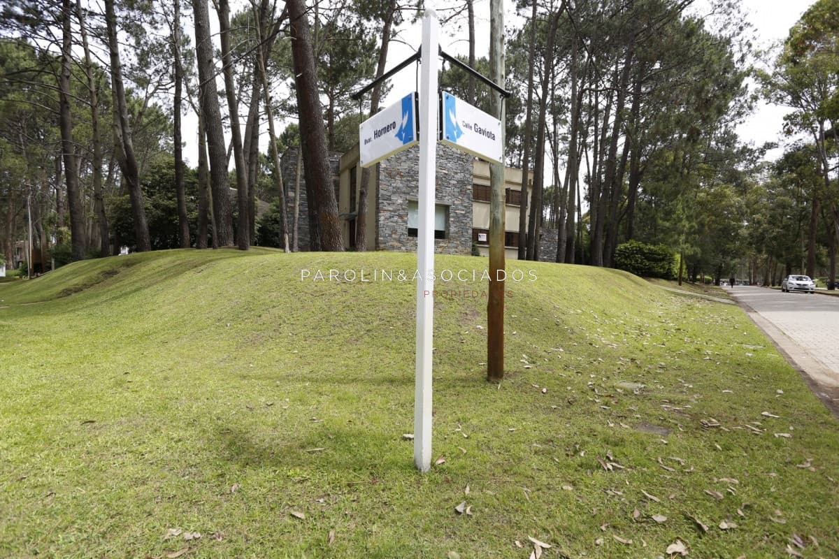 Casa en venta dentro del complejo Solanas.