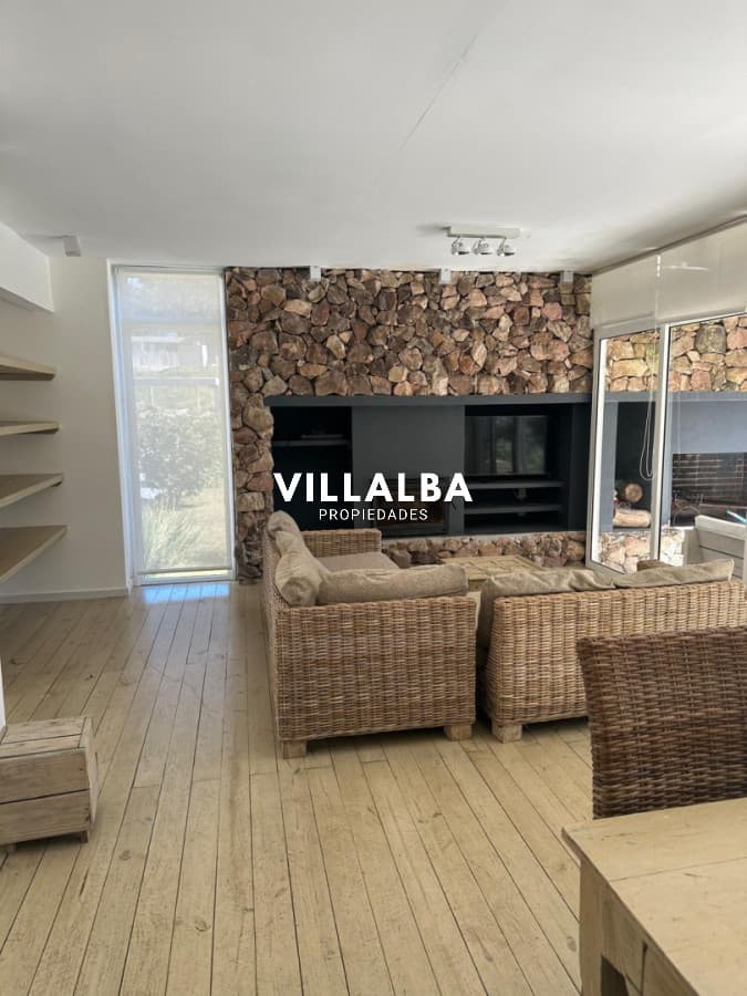 Venta casa en Club del Lago