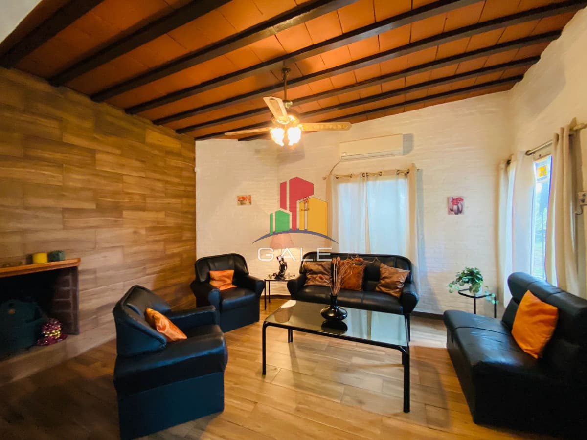 Gale Propiedades & Escribanía Casa ID.3933 - En Tio Tom bonita casa con 3 dormitorios
