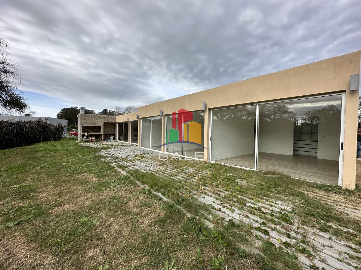 Gale Propiedades & Escribanía Casa ID.4619 - Venta Casa a estrenar en barrio privado Verde Mora
