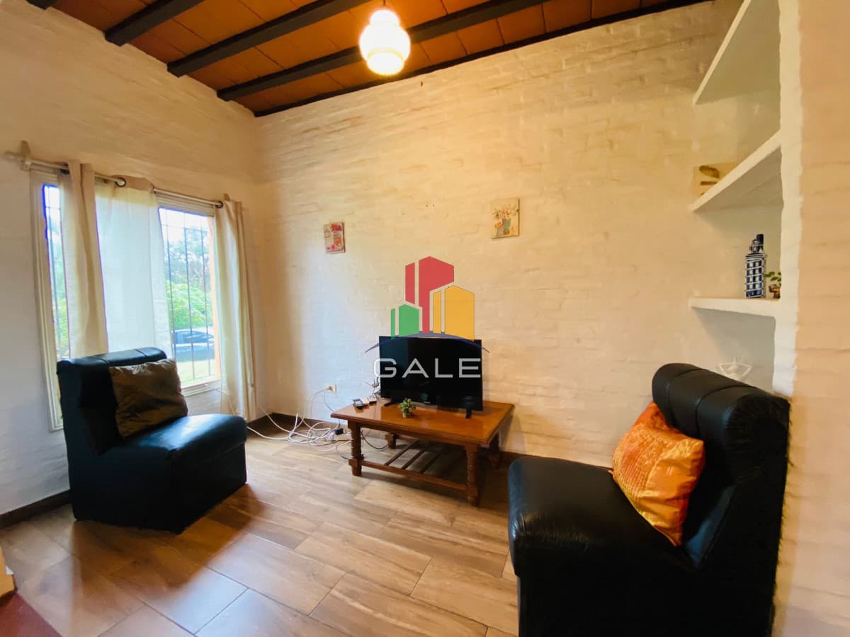 Gale Propiedades & Escribanía Casa ID.3933 - En Tio Tom bonita casa con 3 dormitorios