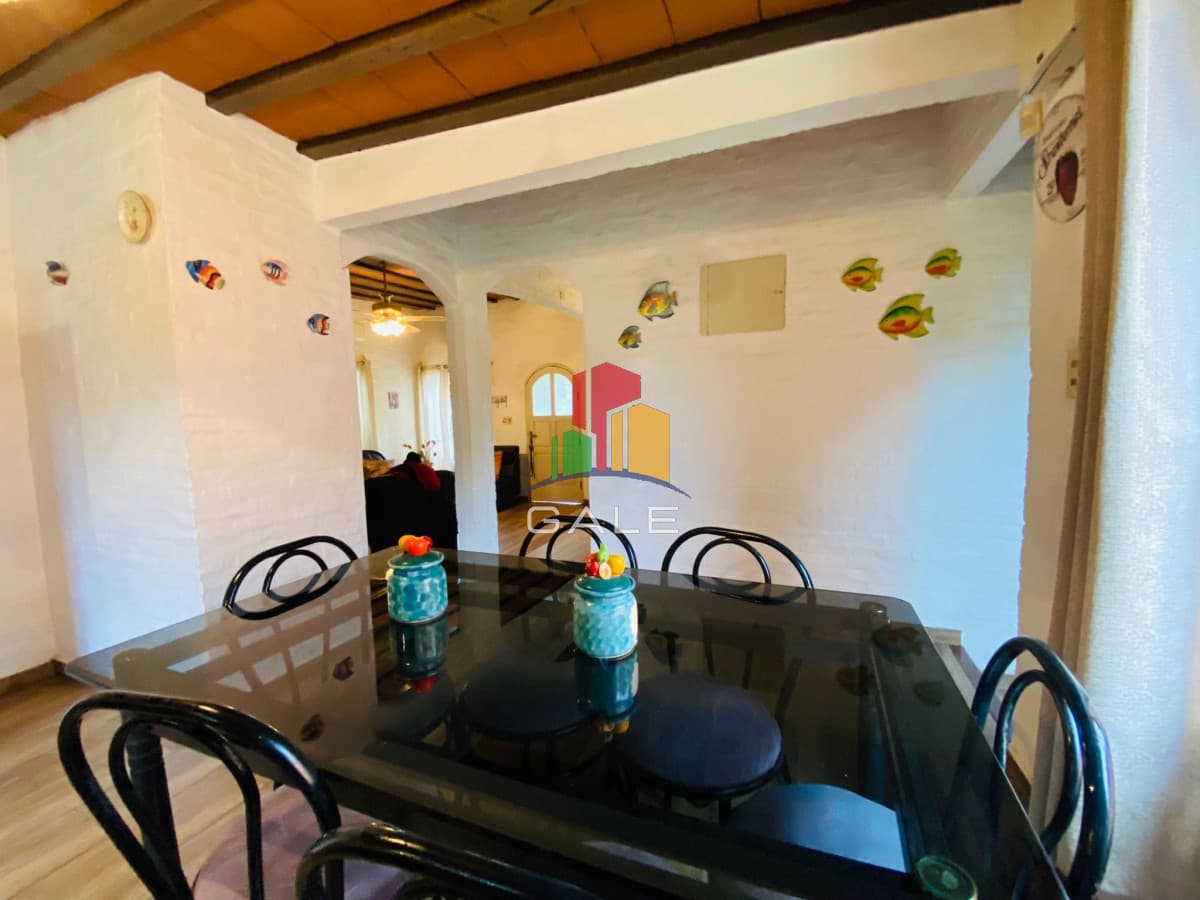 Gale Propiedades & Escribanía Casa ID.3933 - En Tio Tom bonita casa con 3 dormitorios