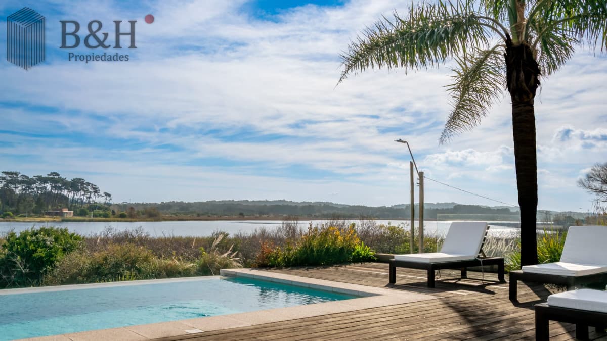 Venta casa en Laguna del Diario