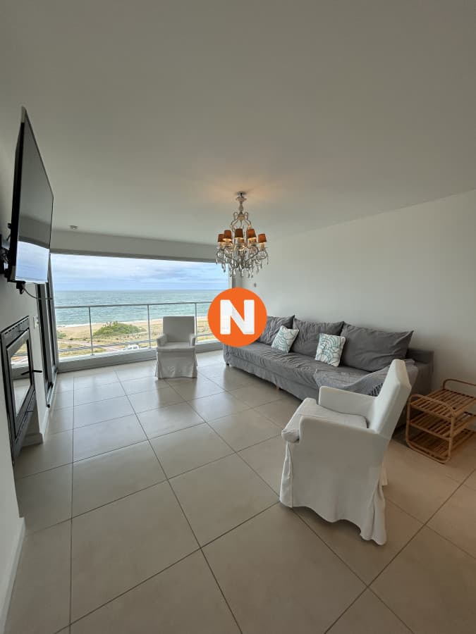 Amplio Apartamento en Pinares, a Pasos del Mar