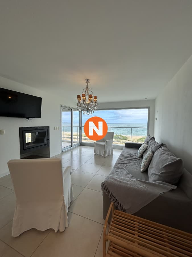 Amplio Apartamento en Pinares, a Pasos del Mar