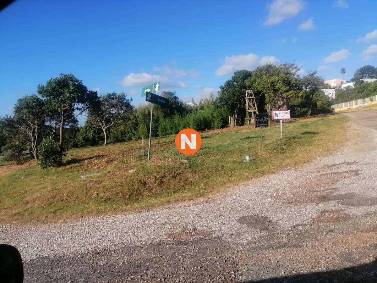 VENTA DE TERRENO EN EL LOMO DE PUNTA BALLENA