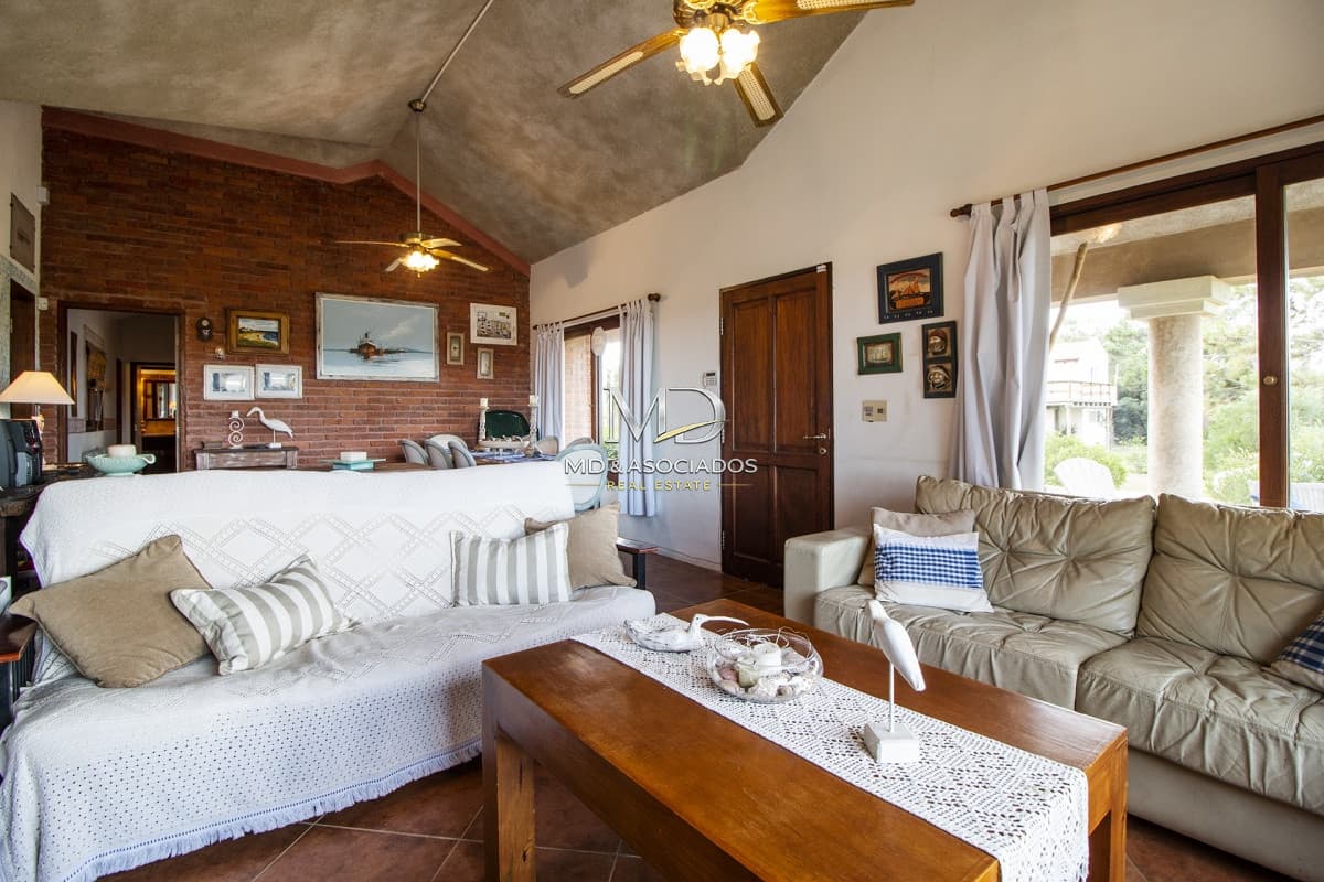 Casa zona Tio tom muy cerca del mar
