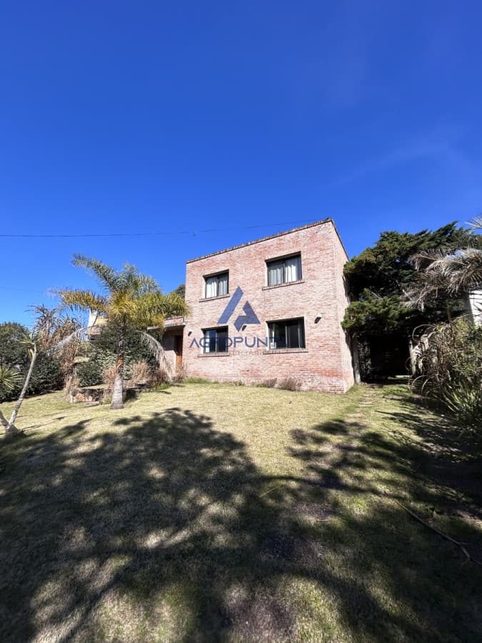 Casa en alquiler Punta Ballena 3 Dormitorios con Piscina